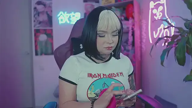 Sensualkattt from StripChat