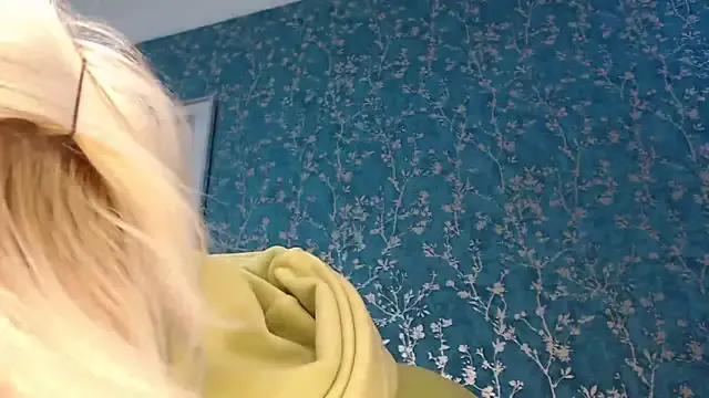 SereneXX from StripChat