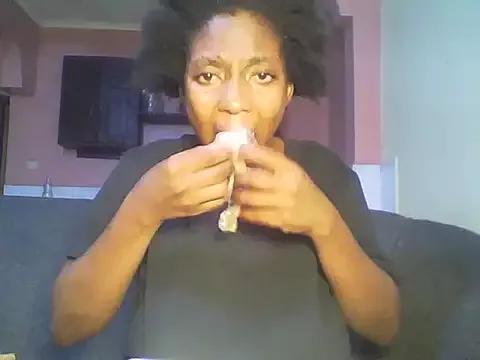 Sexxy_bre from StripChat