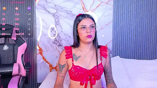 Shasa_8 from StripChat