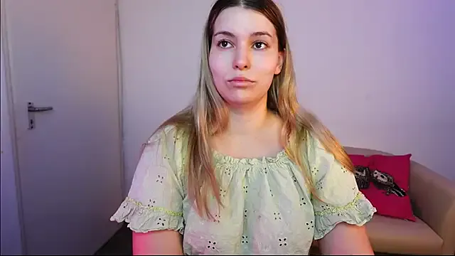 ShyHotNerd from StripChat