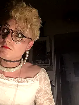 Sissy_Cindy_Whore from StripChat