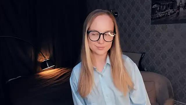 SoonMoor from StripChat