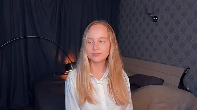 SoonMoor from StripChat