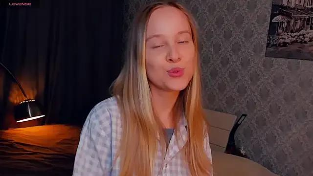 SoonMoor from StripChat