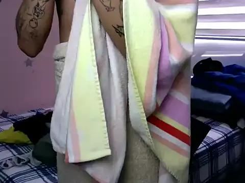 Sorry-mom69 from StripChat