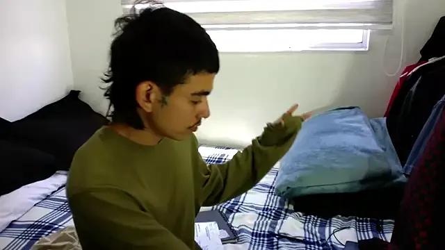 Sorry-mom69 from StripChat