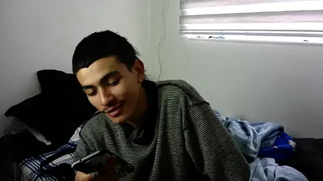 Sorry-mom69 from StripChat