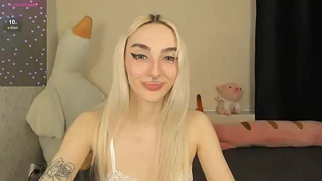 Succubantra from StripChat