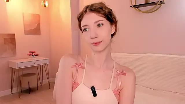 SunnivaCovil from StripChat