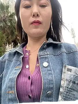 Sunny-520 from StripChat