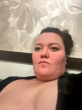 SunnyLeila2101 from StripChat