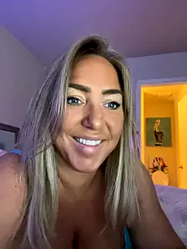 Sunshinekisses from StripChat