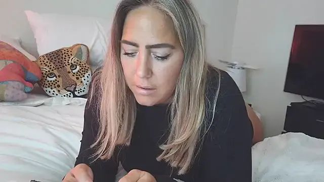 Sunshinekisses from StripChat