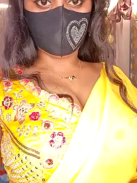 Sweet-Maddlina from StripChat