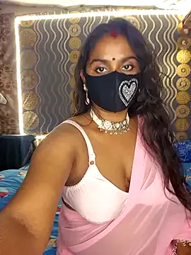 Sweet-Maddlina from StripChat