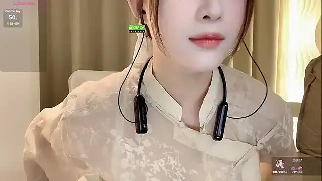 Sweet-Xiaoru from StripChat
