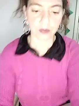 Sweetbabyass from StripChat