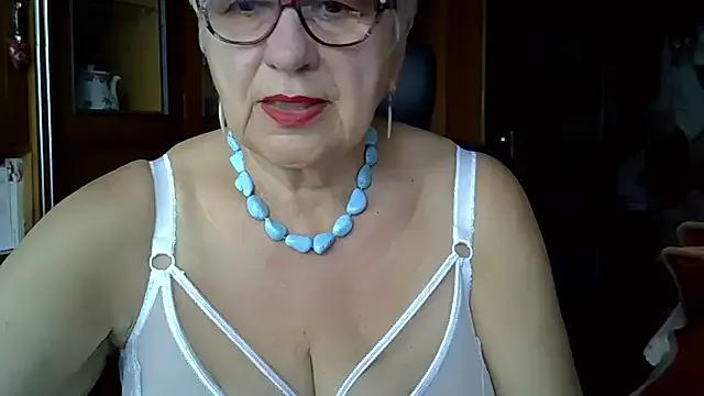 SweetCherry27 from StripChat
