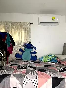 Sweethoneytsx from StripChat