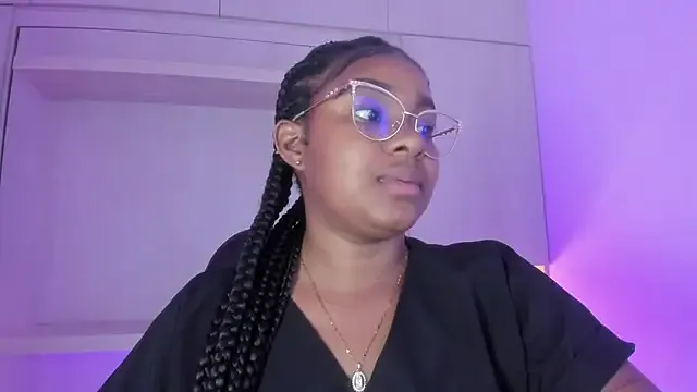 Tamaraa_smiith from StripChat