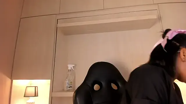 tamaraa_smiith from StripChat