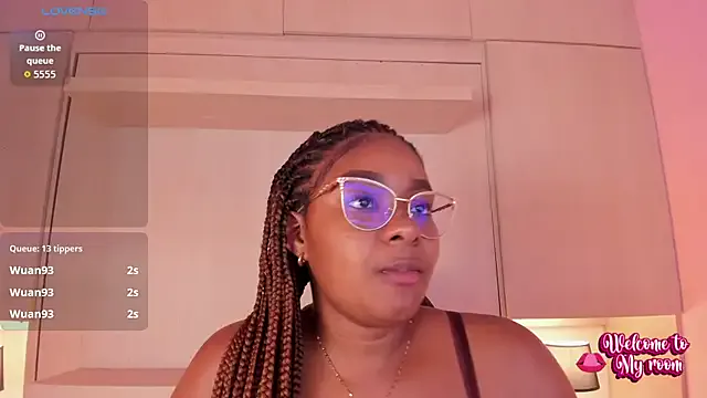 Tamaraa_smiith from StripChat