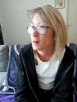 Timide_girl17 from StripChat