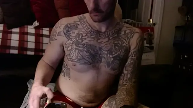 UnCuTupTheBuTT from StripChat