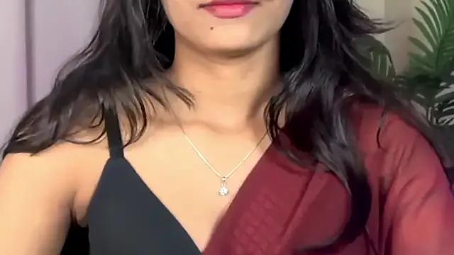 Wow-nisha from StripChat