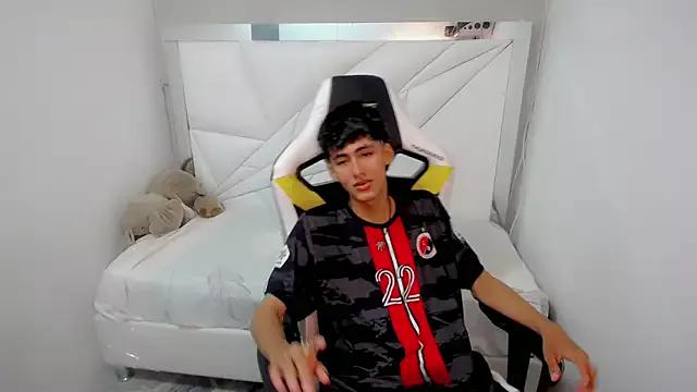 Yiisu_ from StripChat