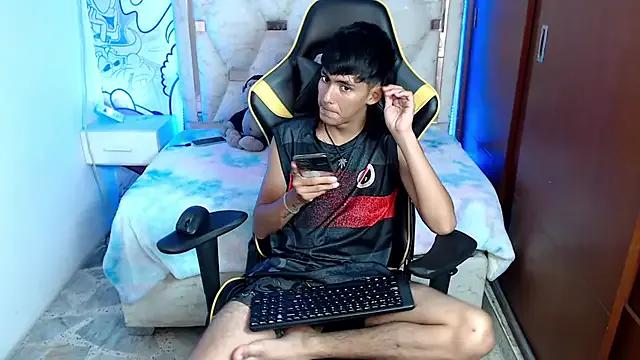 Yiisu_ from StripChat