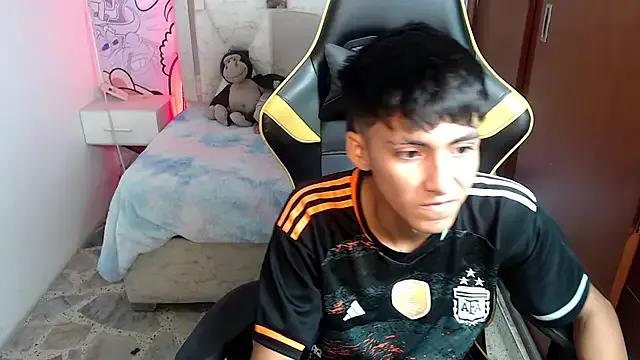 Yiisu_ from StripChat