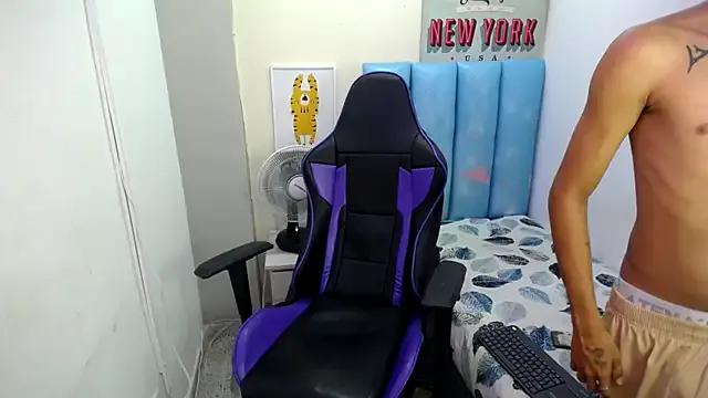 Yiisu_ from StripChat