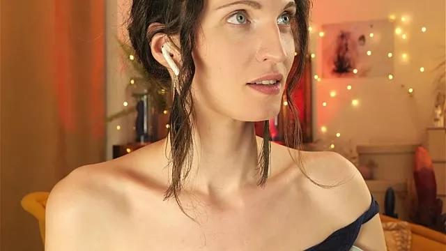 Yulladao from StripChat