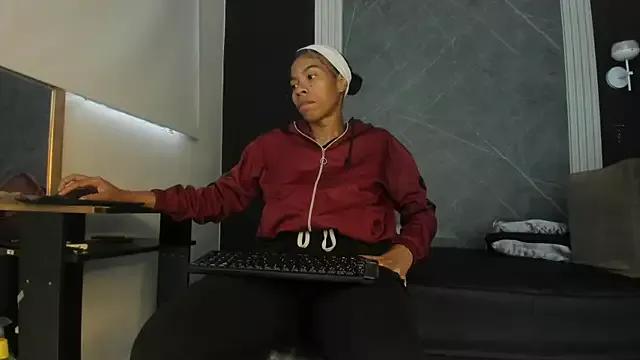 YummyDuooo from StripChat